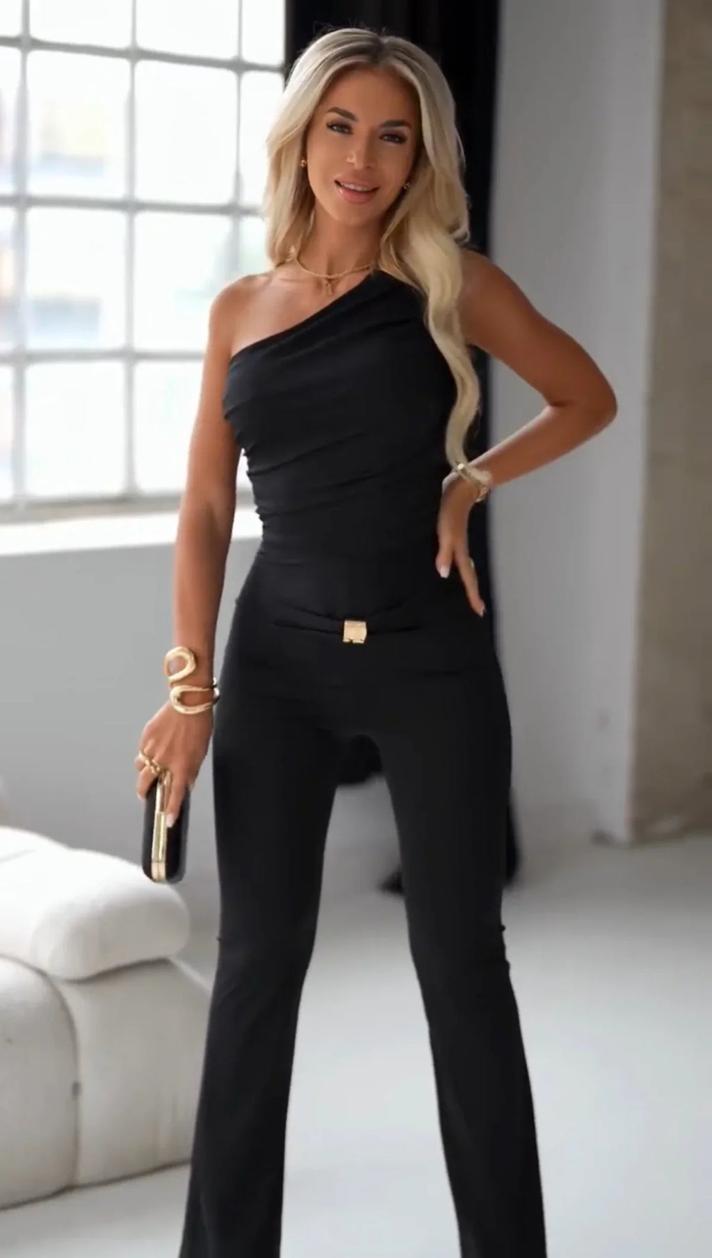TUTA LINDA